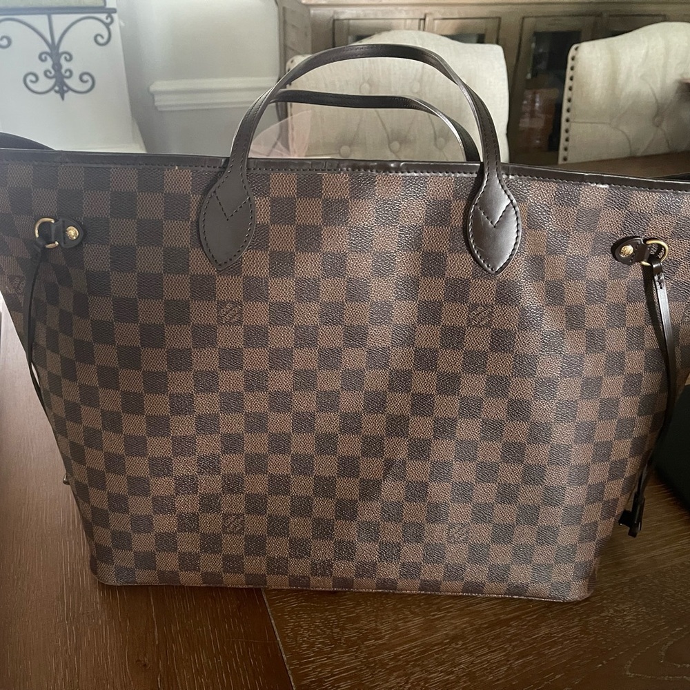 ✨✨Damier Ebene Neverfull GM ✨✨